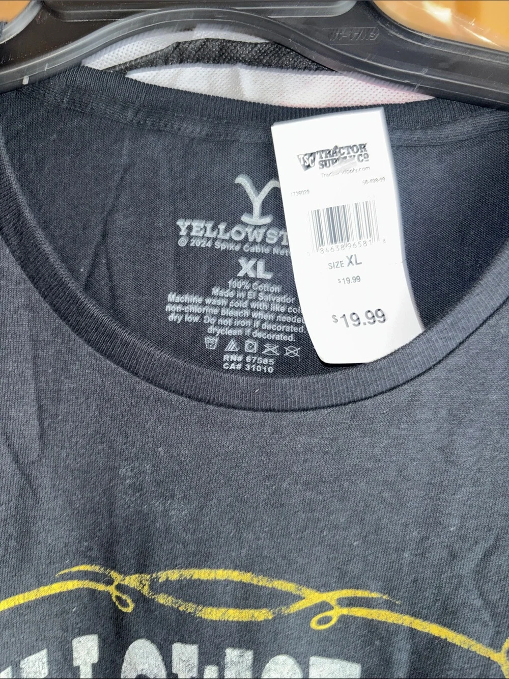 Yellowstone Dutton Ranch Short Sleeve Tee - Black - Picture 3 of 6
